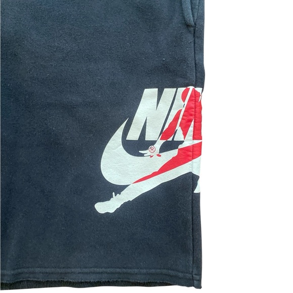 Jordan Men's Black Athletic Shorts - Picture 4 of 6